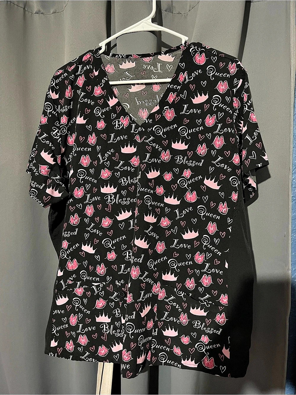 Scrub Black & Pink blessed queen short sleeve